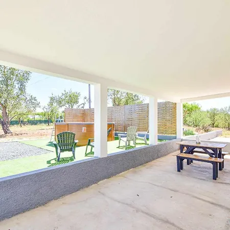 Vakantiehuis Titeresa By Mtphomes *